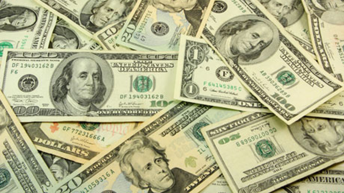 Unhedged Asian HNWIs taking a chance on dollar